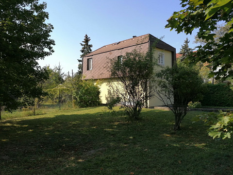 kleines Haus zur Miete in Brunn am Gebirge