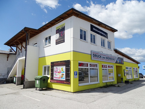 Gebäude Wr. Neustadt