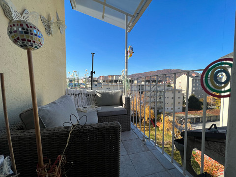 Immobilienmaklerin mit Herz
