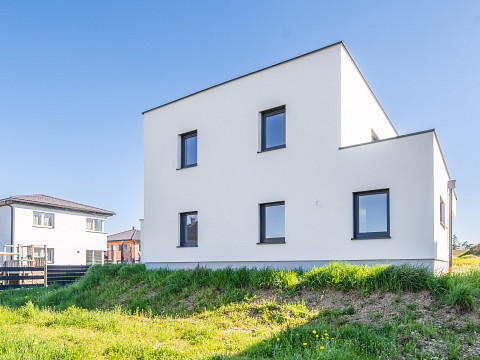 Familientraum - Einfamilienhaus mit großzügigem Raumangebot in idyllischer Siedlungslage