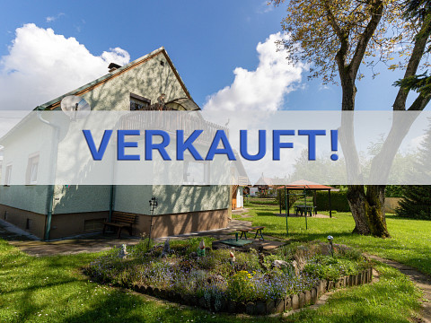 Großzügiges Einfamilienhaus mit viel Garten und Wirtschaftsgebäude in Neuseiersberg